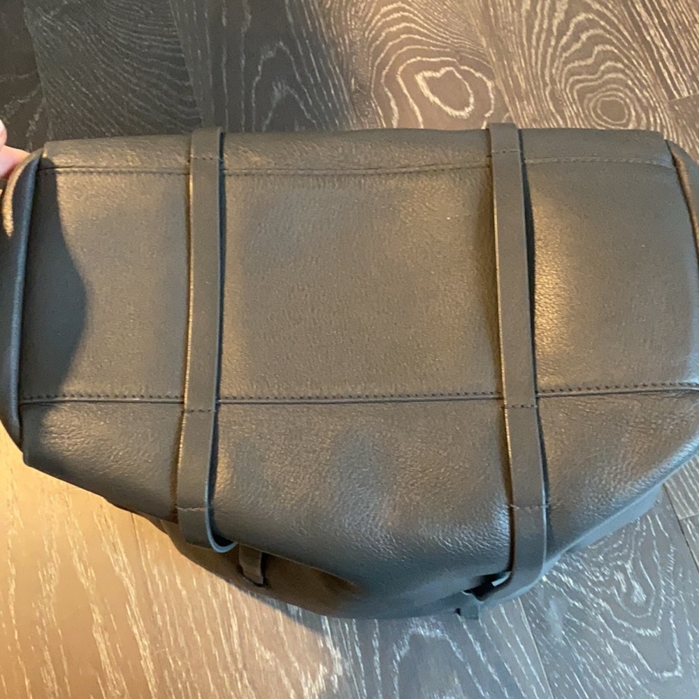 Balenciaga Leather Tote - Picture 4 of 8